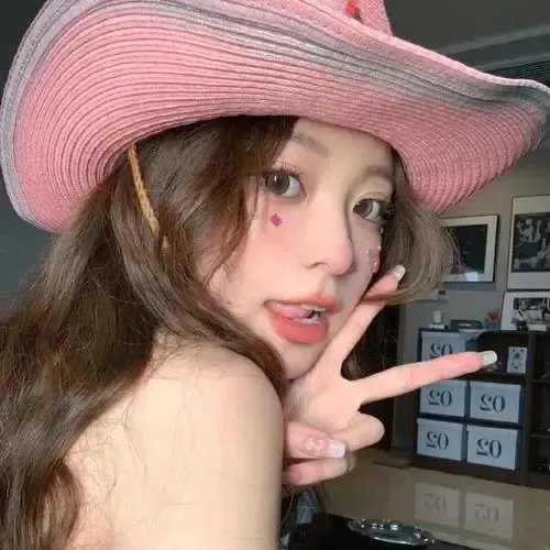 北极百货的秋乃小姐